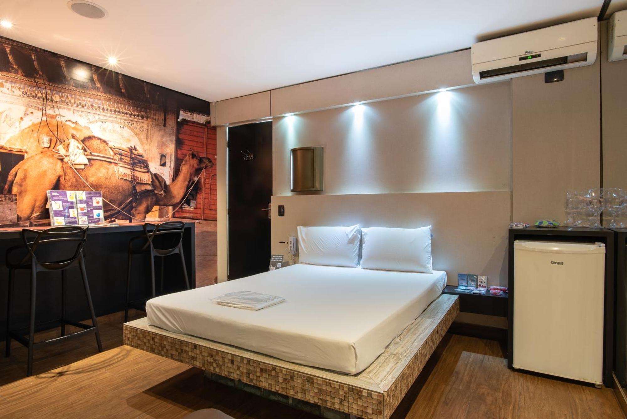 Motel Fantasy 3 (Adults Only) Белу-Оризонті Екстер'єр фото
