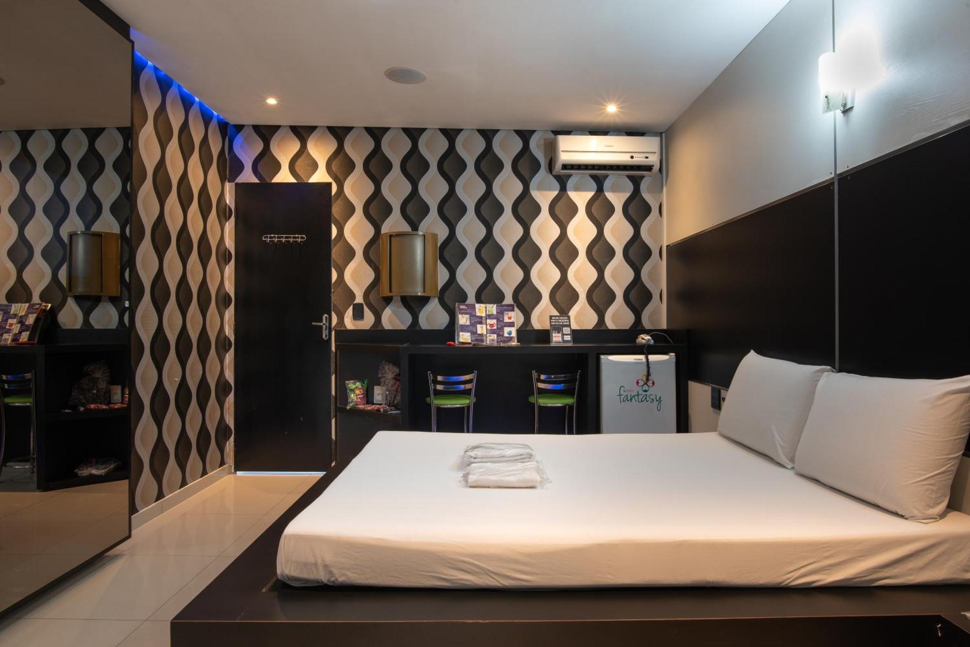 Motel Fantasy 3 (Adults Only) Белу-Оризонті Екстер'єр фото