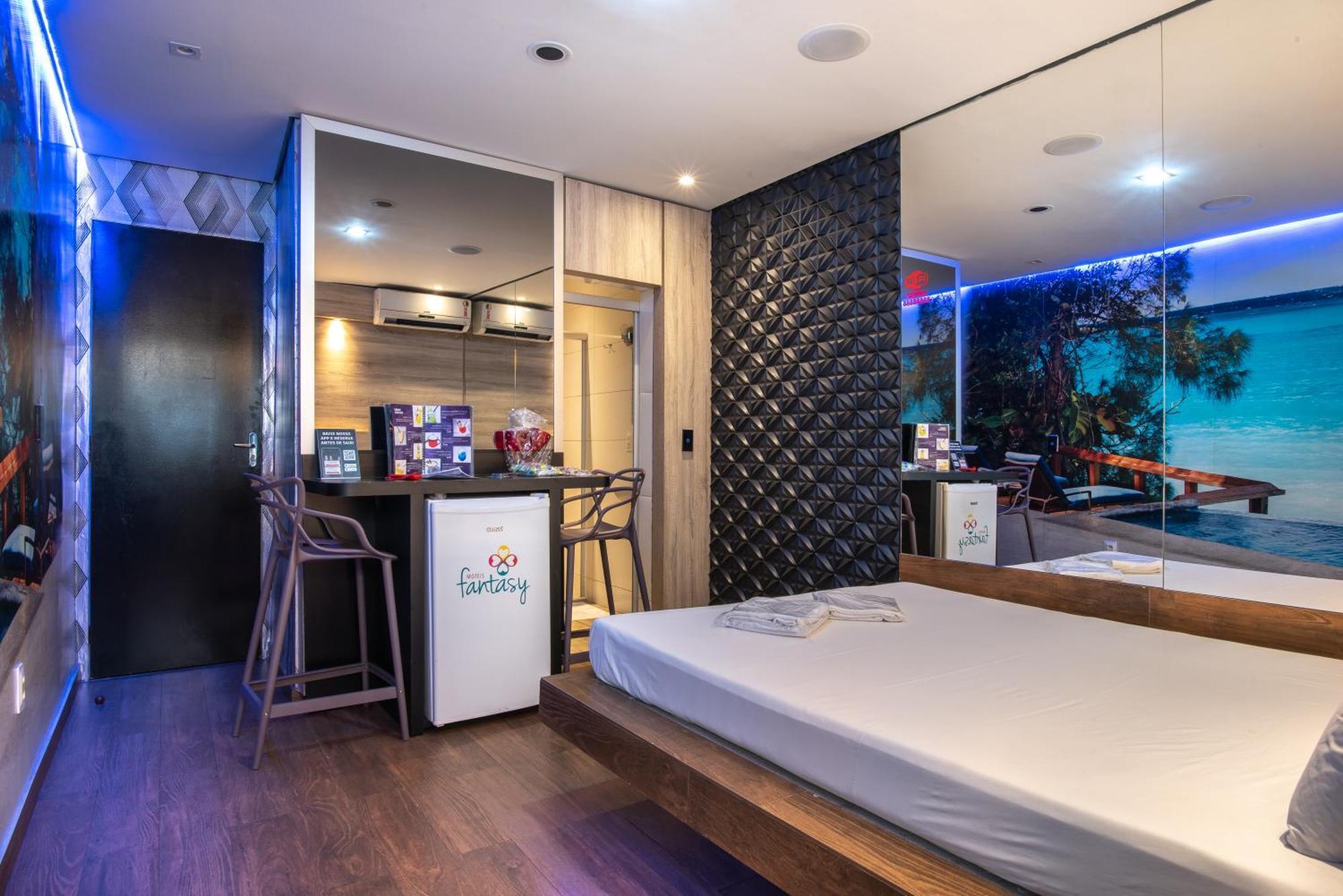 Motel Fantasy 3 (Adults Only) Белу-Оризонті Екстер'єр фото